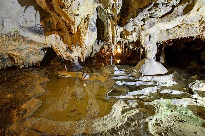 Grottes de Thouzon